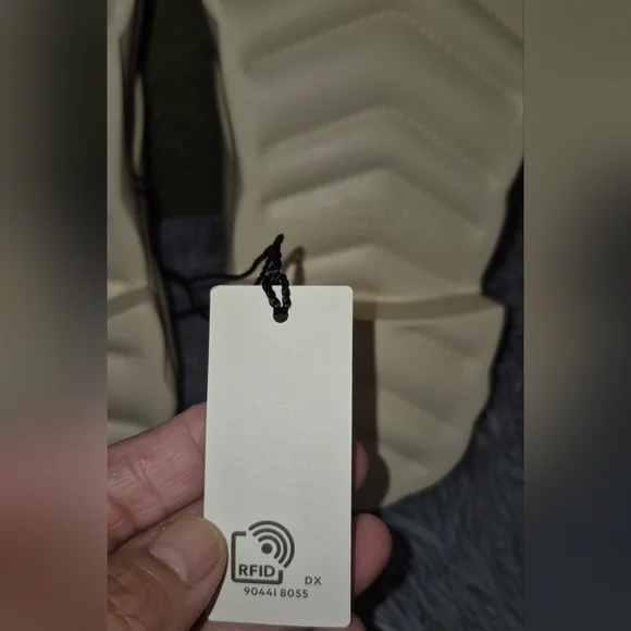 Gucci White Flip Flops - Picture 10 of 10